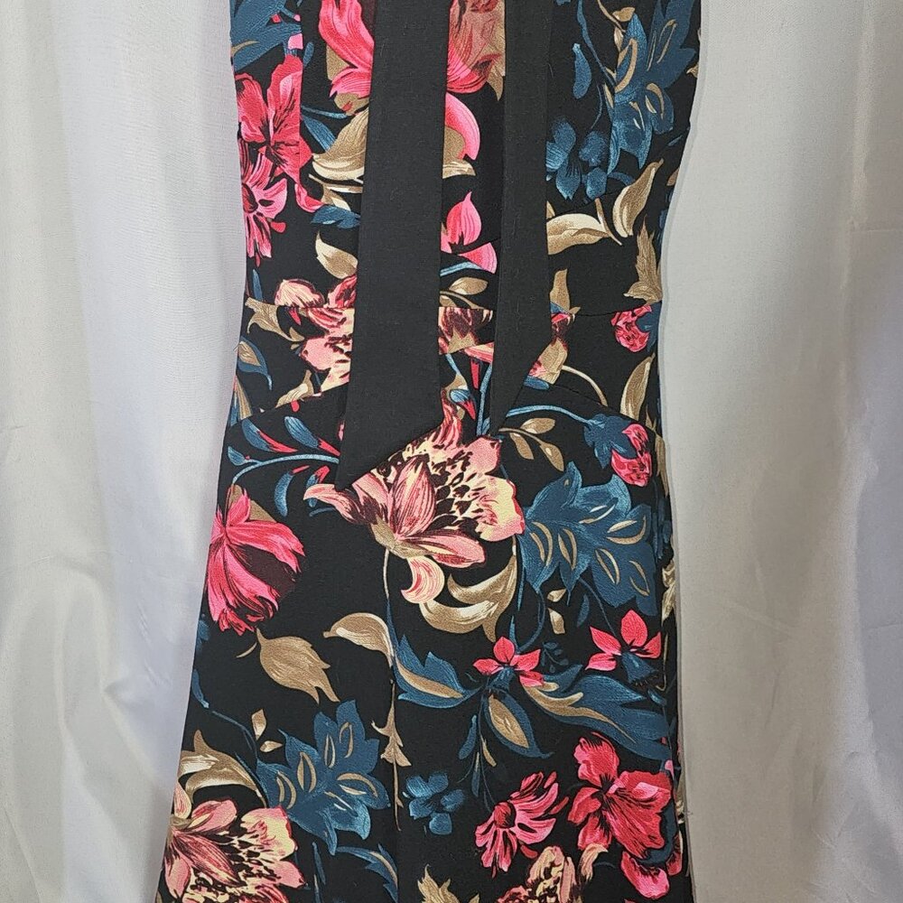 VFShow Sleeveless Dress Black with Floral Print 95% Polyester Size XL NWT